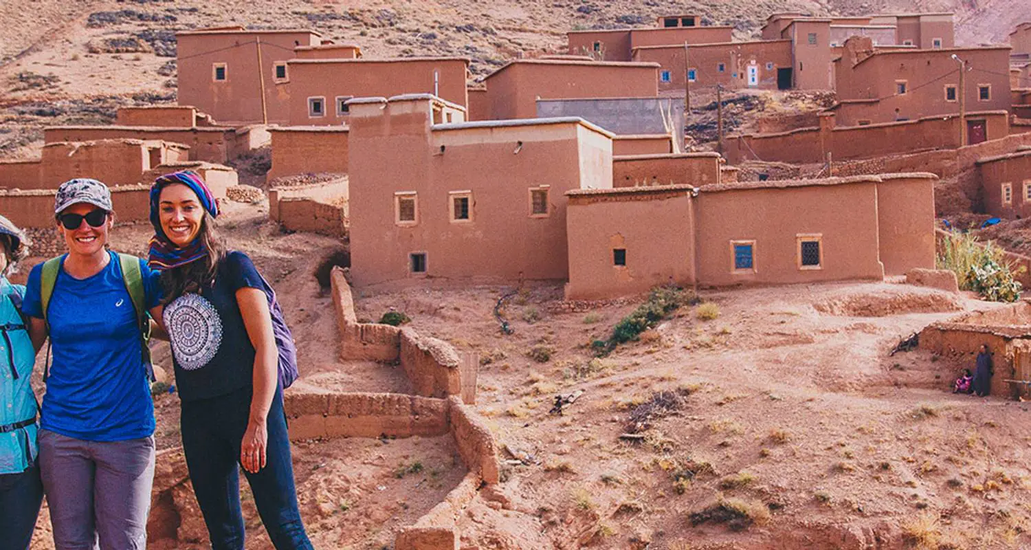 découvrez les meilleures destinations au maroc, un pays riche en culture, histoire et paysages à couper le souffle. explorez les médinas vibrantes de marrakech, les plages ensoleillées d'agadir, les montagnes majestueuses de l'atlas et les dunes dorées du sahara. votre aventure marocaine vous attend !