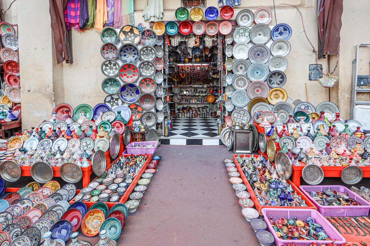 découvrez les incontournables de marrakech en 2025 : des monuments historiques aux souks vibrants, vivez une expérience unique dans la ville ocre. planifiez votre voyage pour explorer la culture, la gastronomie et les paysages enchanteurs de cette destination fascinante.
