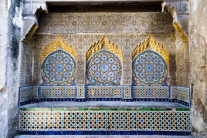 découvrez les charmantes médinas marocaines : un voyage au cœur de l'histoire, de la culture et de l'artisanat. explorez des ruelles étroites, des souks vibrants et des monuments fascinants qui font le charme de ces villes emblématiques.