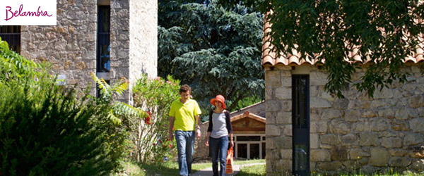 découvrez le charme de belambra ardèche avec notre séjour nature, où détente et aventure se rencontrent au cœur de paysages préservés. profitez d'activités en plein air, de logements confortables et de moments inoubliables en famille ou entre amis.
